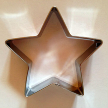Csillag kiszúró forma 5 ágú 6 cm