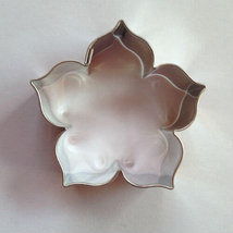 Rózsa alakú süti kiszúró, linzer kiszúró 4,4 cm