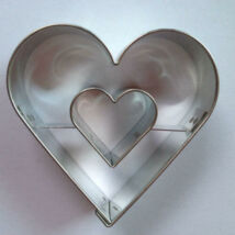 Szív közepű szív linzer kiszúró, sütikiszúró 5,4 cm