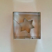 Csillag közepű négyzet linzer kiszúró 3,5 cm - linzer felső