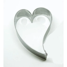 Ferde szív sütikiszúró forma 6,9 cm Valentin napra