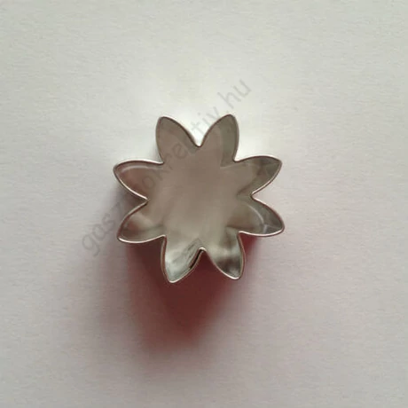 Százszorszép margaréta virág sütikiszúró forma 2,6 cm