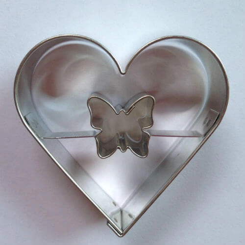 Pillangó közepű szív linzer kiszúró, sütikiszúró 5,4 cm - linzer felső