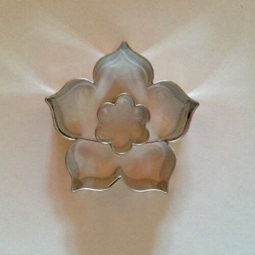 Virág közepű rózsa linzer kiszúró forma 4,4 cm - linzer felső